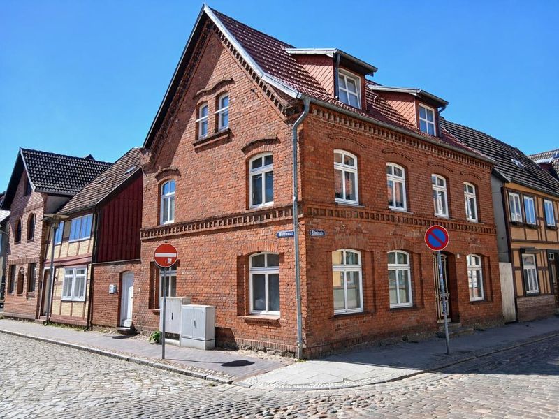 Mehrfamilienhaus im Stadtkern von Plau am See - Faktor 15